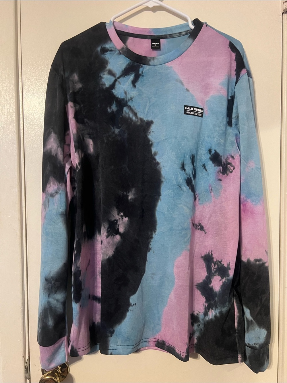 SHEIN Men's Tie-Dye Long Sleeve Tee in Pink, Blue & Black